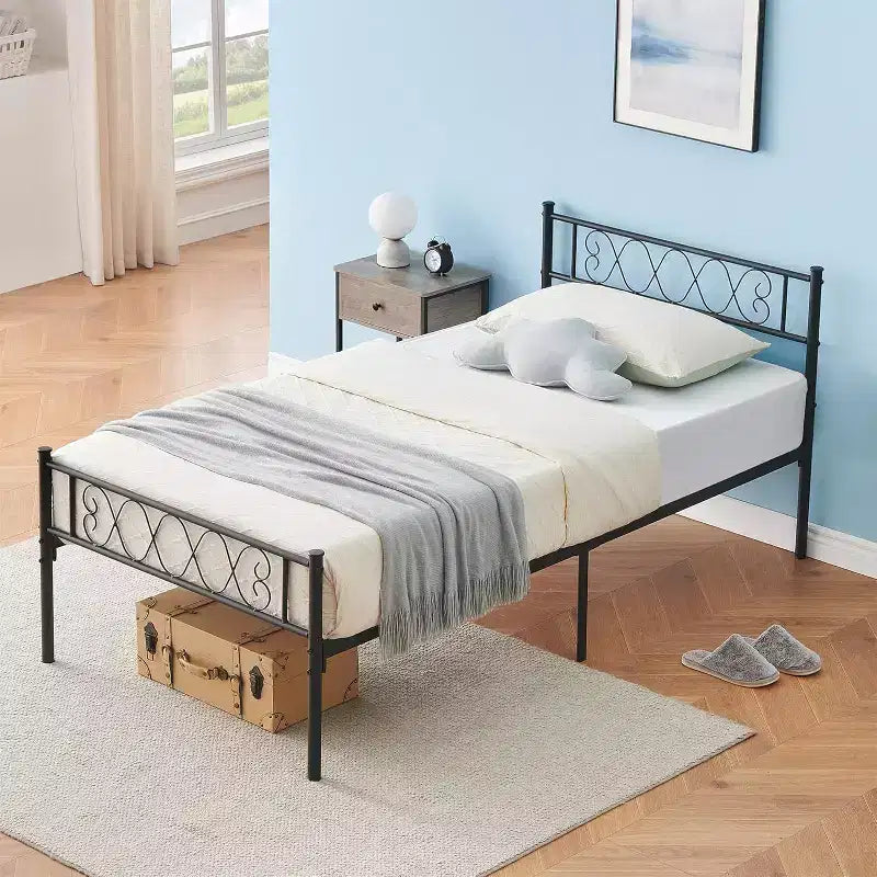 Struttura letto in metallo Queen, design Black Heart, 1 persona