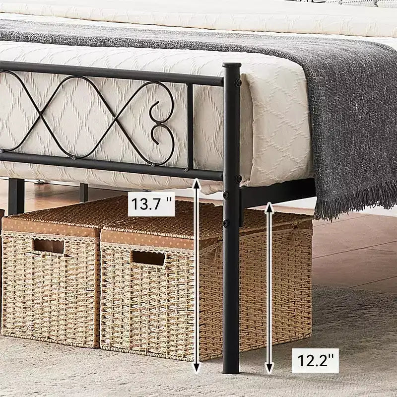Struttura letto in metallo Queen, design Black Heart, 1 persona